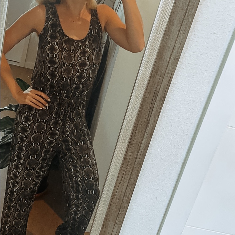 Calvin Klein snakeskin pant jumpsuit 🐍🖤
